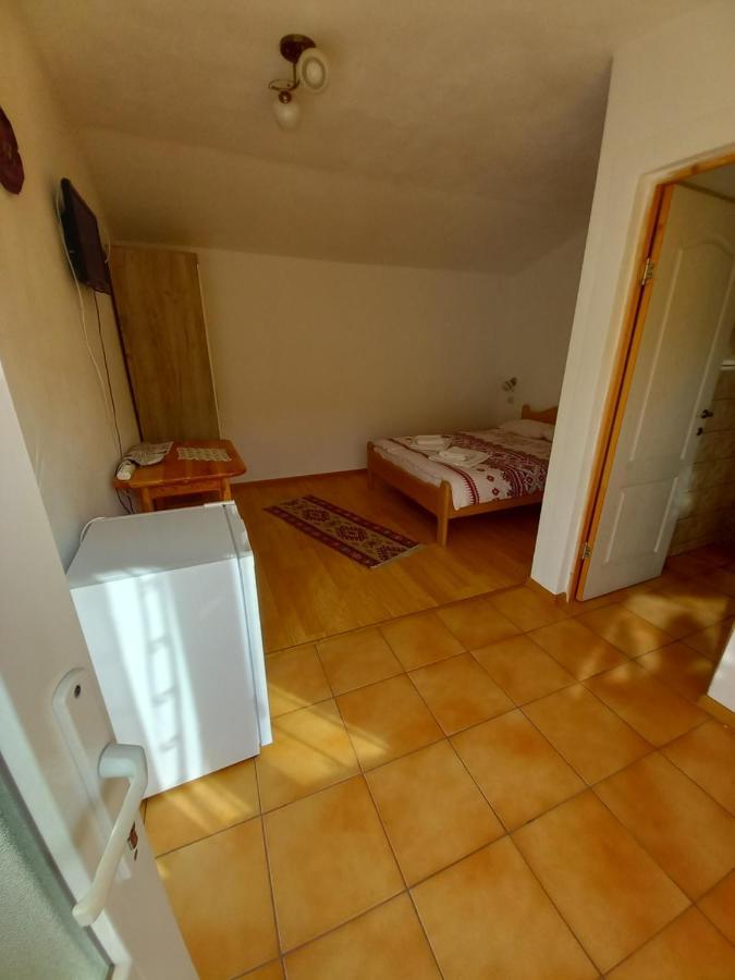 Casa Din Barcut 게스트하우스 외부 사진